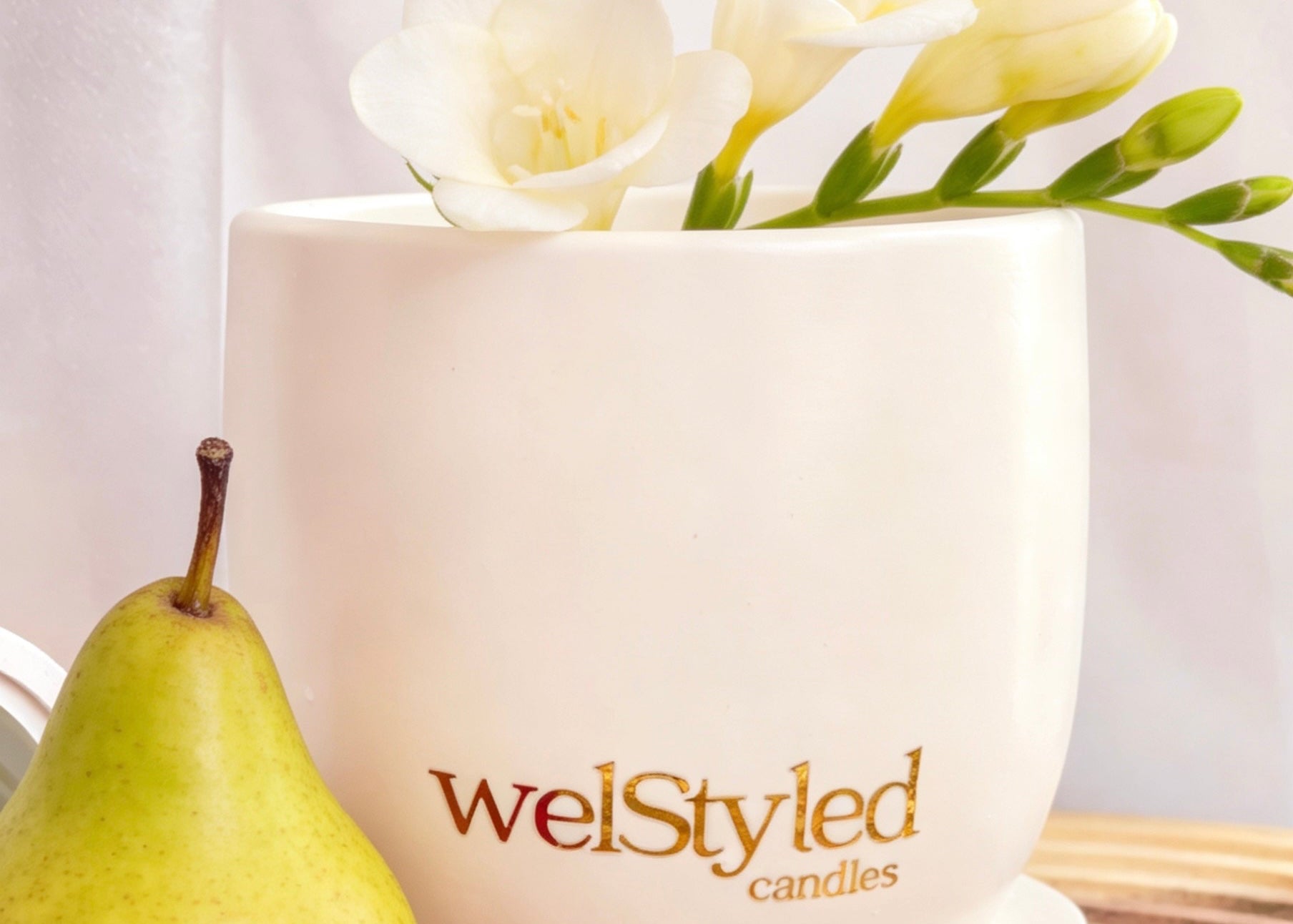 Pear & Freesia 200g